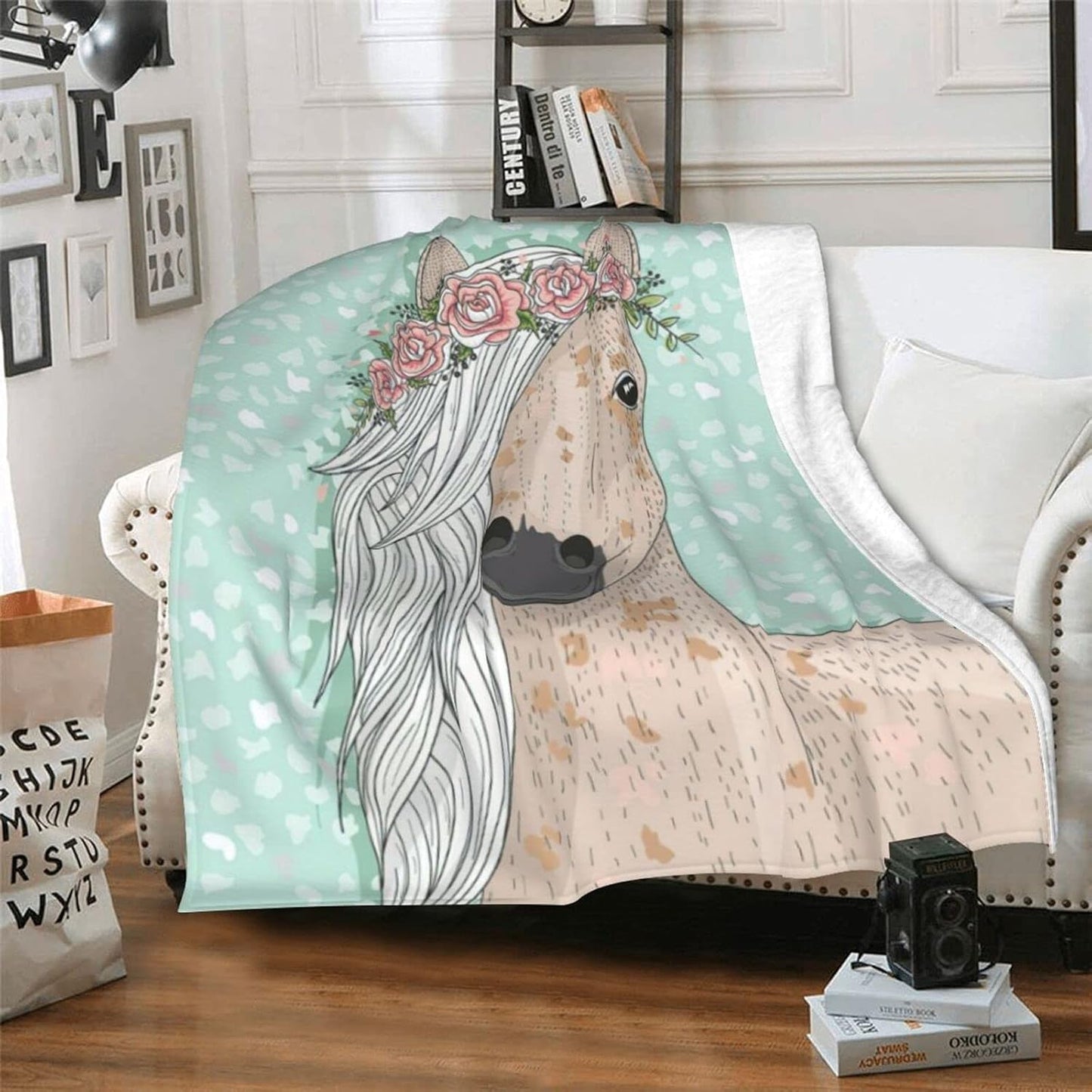Horse with Wreath Throw Blanket for Girls Warm Ultra-Soft Micro Fleece Blanket for Bed Couch Living Room